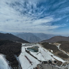 九峰山太子岭滑雪场